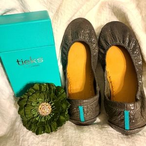 🚫SOLD🚫Tieks Slate Grey Croc